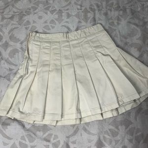 Brandy Melville pleated skirt